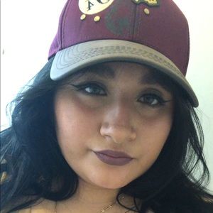 Meet your Posher, Cecilia